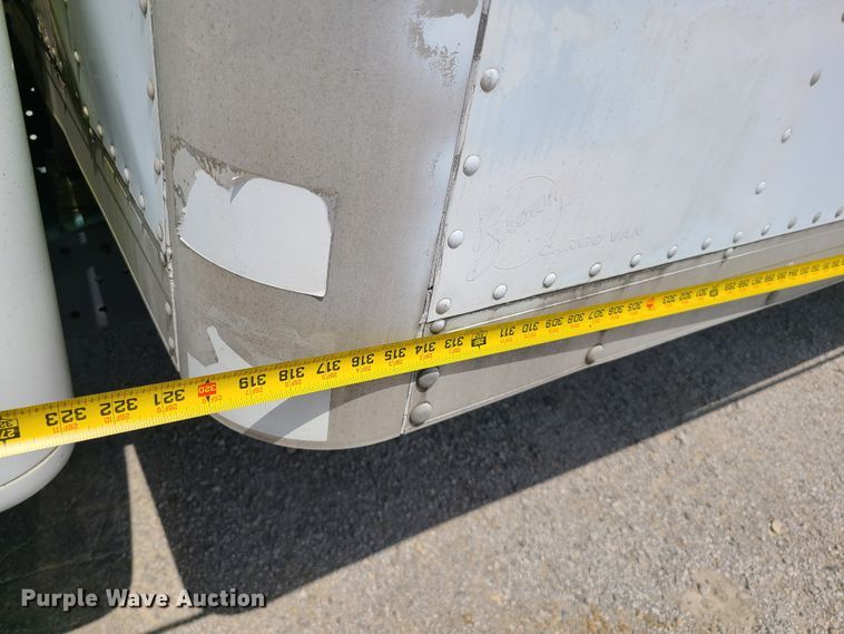 image for item IU9314 1994 International 4700  box truck