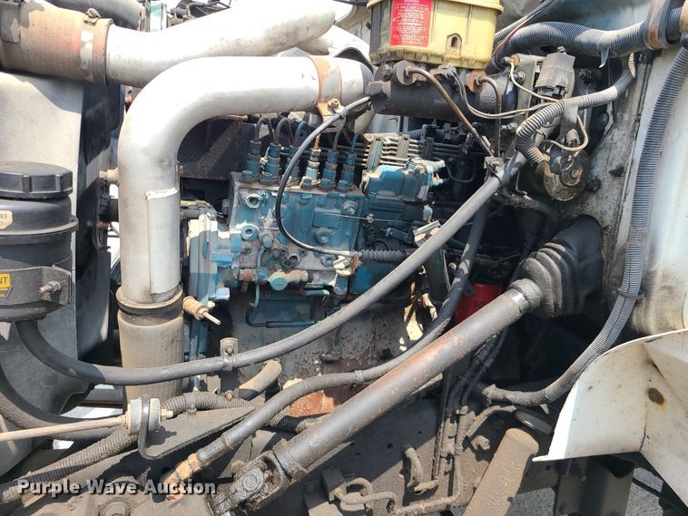 image for item IU9314 1994 International 4700  box truck