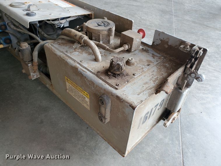 image for item IX9949 2000 Skyjack SJIII-4620  scissor lift