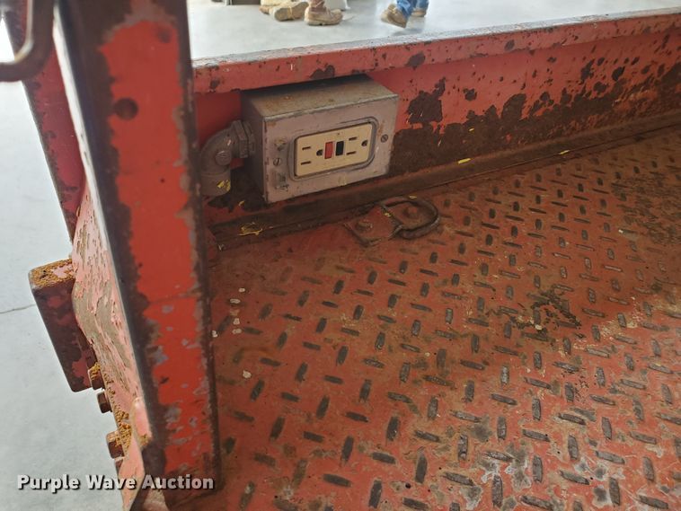 image for item IX9949 2000 Skyjack SJIII-4620  scissor lift