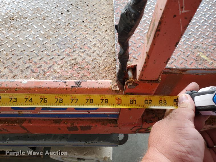 image for item IX9949 2000 Skyjack SJIII-4620  scissor lift