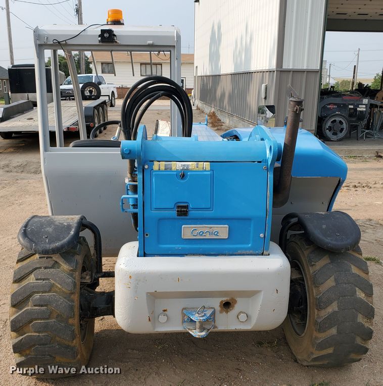 image for item IX9952 2010 Genie GTH-5519  telehandler