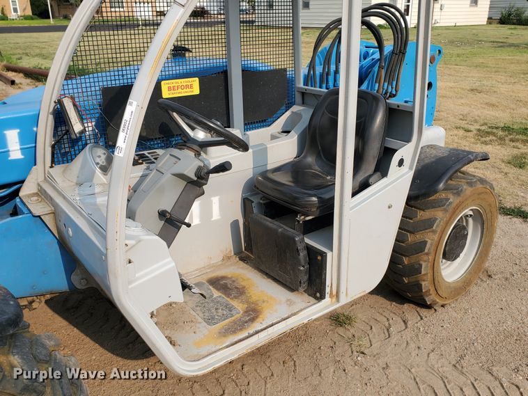 image for item IX9952 2010 Genie GTH-5519  telehandler