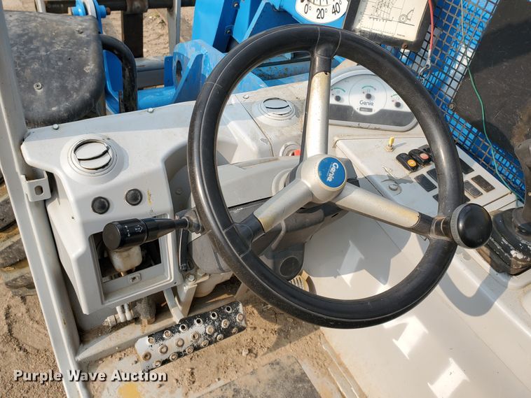 image for item IX9952 2010 Genie GTH-5519  telehandler