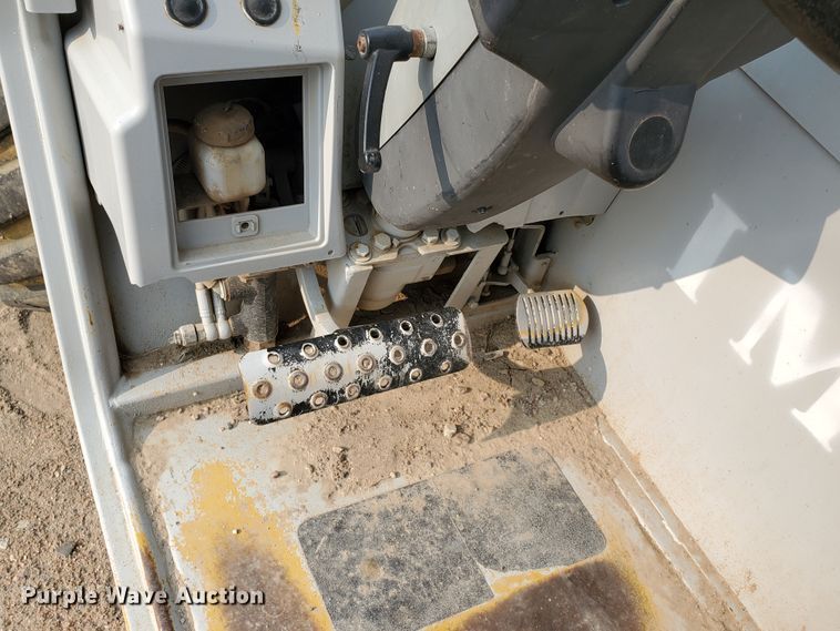 image for item IX9952 2010 Genie GTH-5519  telehandler