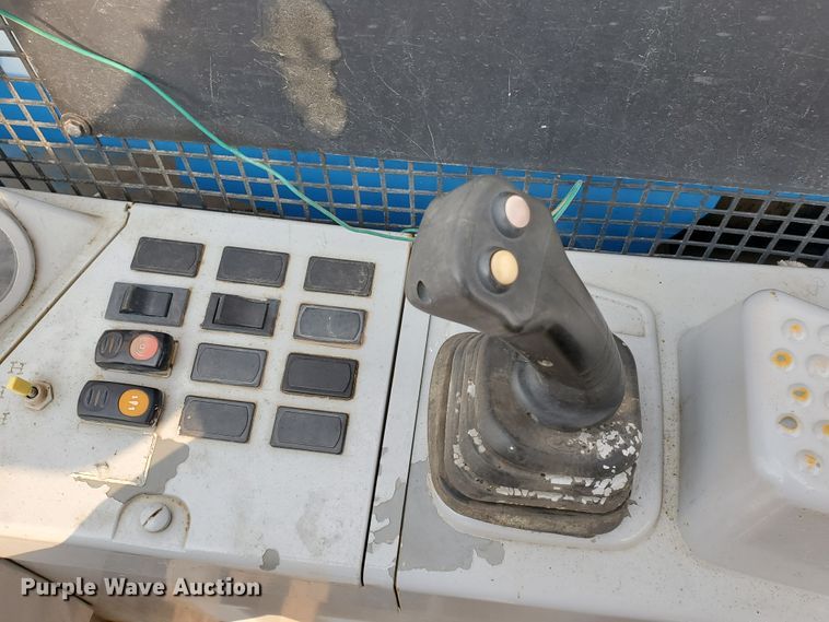 image for item IX9952 2010 Genie GTH-5519  telehandler