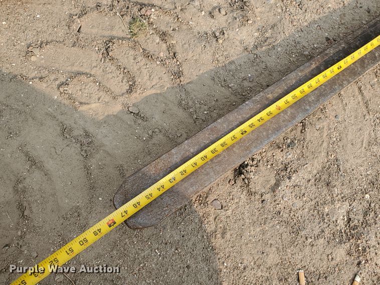 image for item IX9952 2010 Genie GTH-5519  telehandler