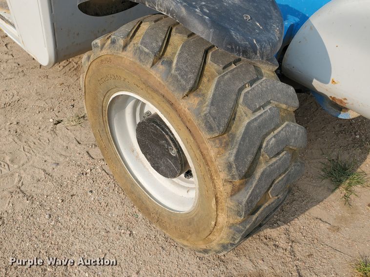 image for item IX9952 2010 Genie GTH-5519  telehandler