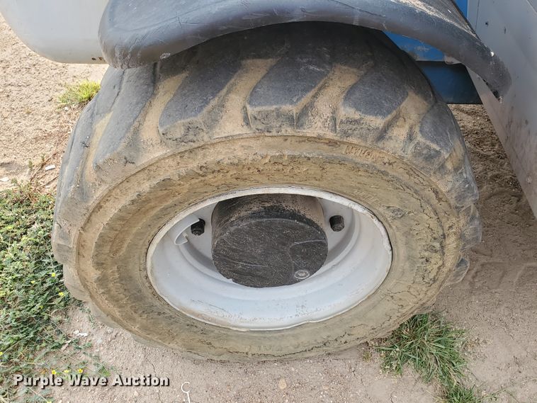 image for item IX9952 2010 Genie GTH-5519  telehandler