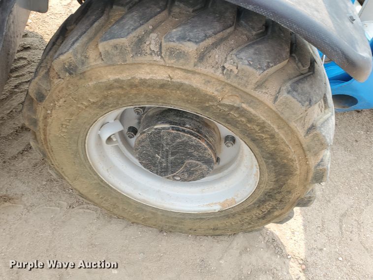 image for item IX9952 2010 Genie GTH-5519  telehandler