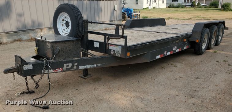 image for item IX9953 2017 PJ T7243  tilt deck equipment trailer