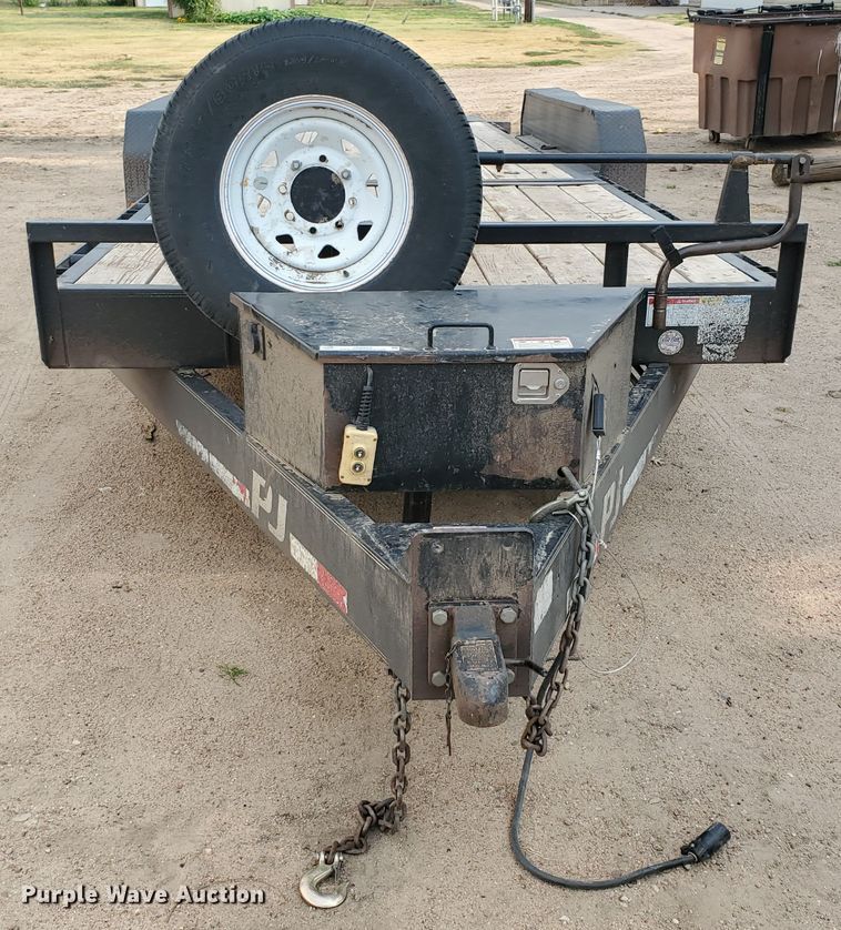 image for item IX9953 2017 PJ T7243  tilt deck equipment trailer