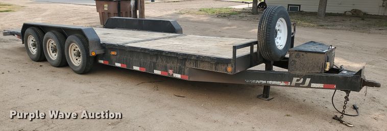 image for item IX9953 2017 PJ T7243  tilt deck equipment trailer