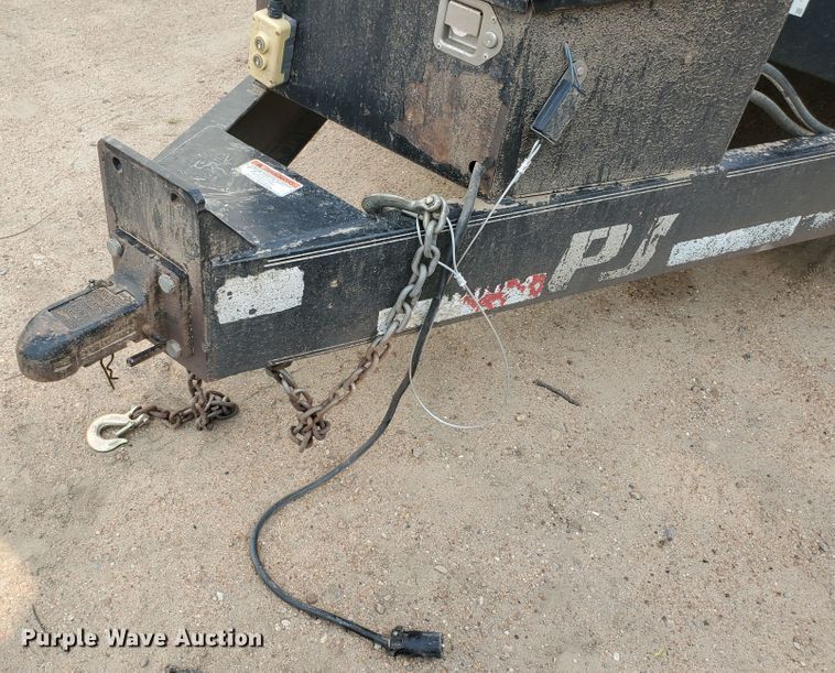 image for item IX9953 2017 PJ T7243  tilt deck equipment trailer