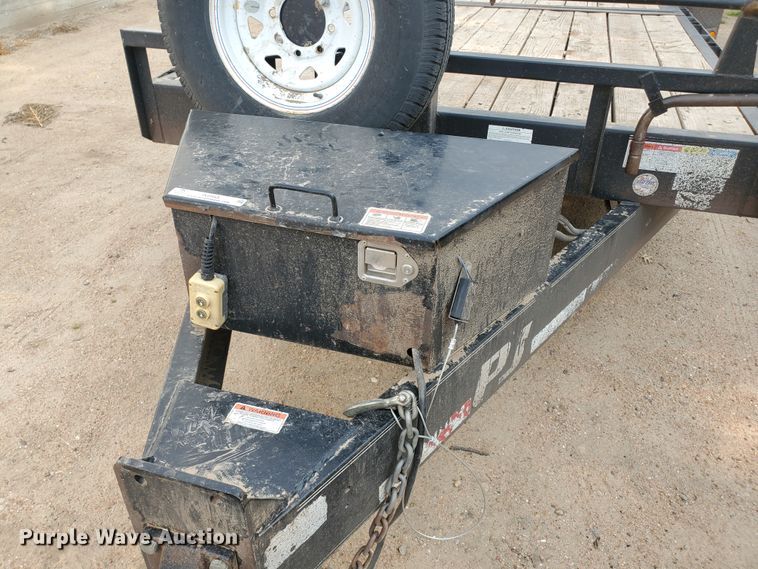 image for item IX9953 2017 PJ T7243  tilt deck equipment trailer