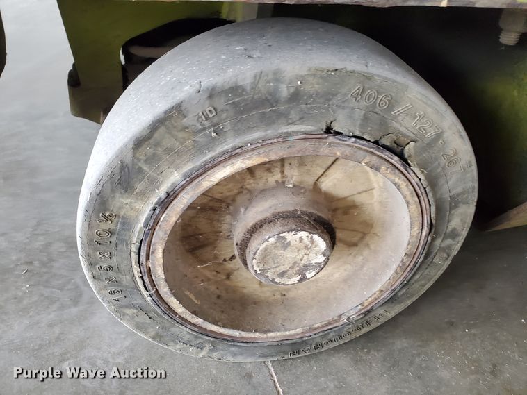 image for item IX9954 1988 Clarke ECS30  forklift