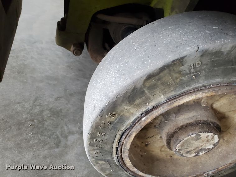 image for item IX9954 1988 Clarke ECS30  forklift