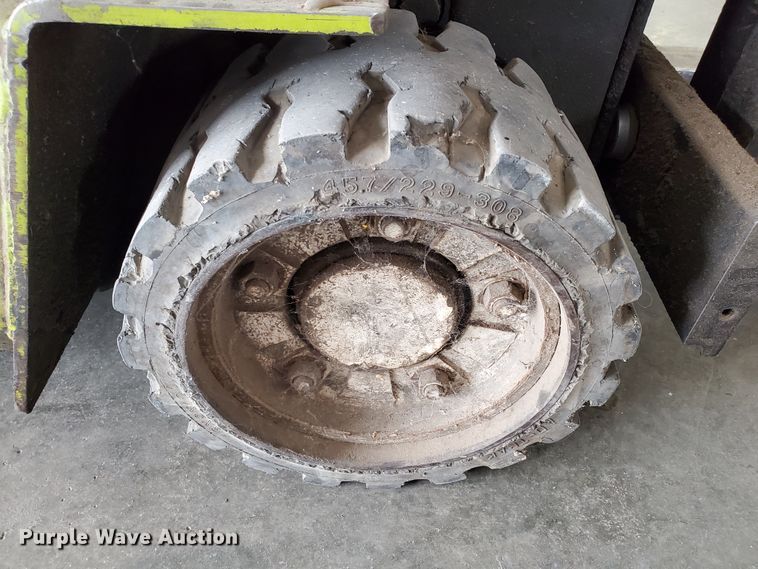 image for item IX9954 1988 Clarke ECS30  forklift