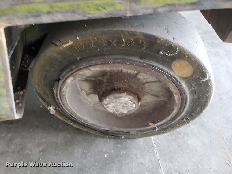 image for item IX9954 1988 Clarke ECS30  forklift