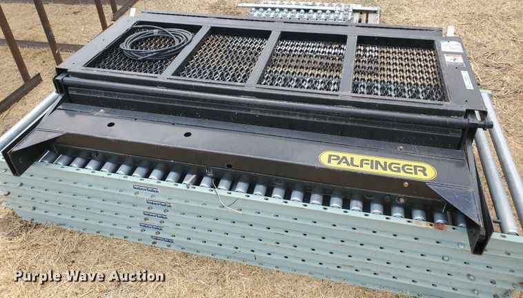 image for item IX9958 Palfinger E48-72  lift gate