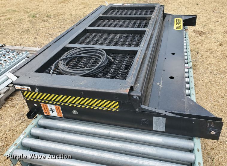 image for item IX9958 Palfinger E48-72  lift gate