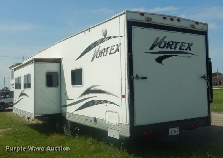 image for item JI9459 2006 Thor Vortex  M-365WTB toy hauler camper