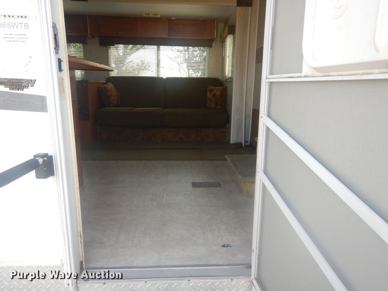 image for item JI9459 2006 Thor Vortex  M-365WTB toy hauler camper