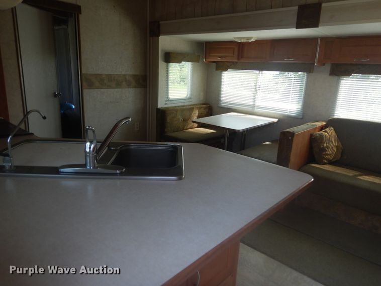 image for item JI9459 2006 Thor Vortex  M-365WTB toy hauler camper