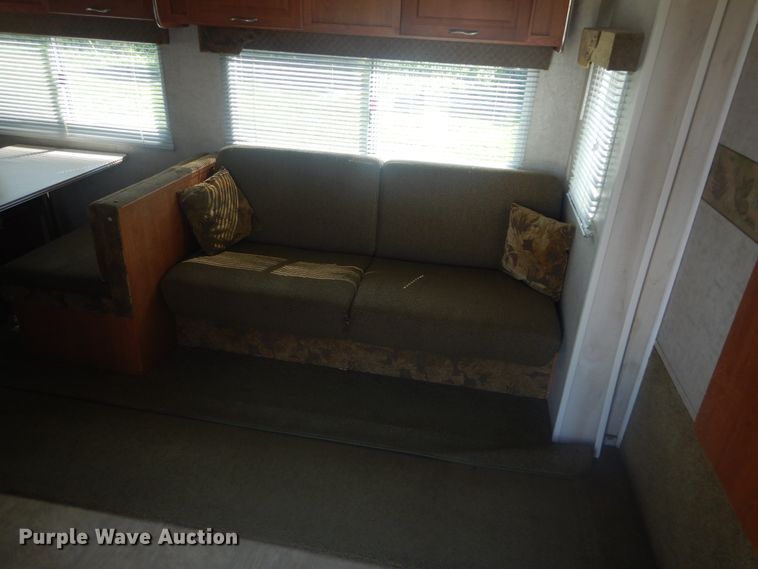 image for item JI9459 2006 Thor Vortex  M-365WTB toy hauler camper