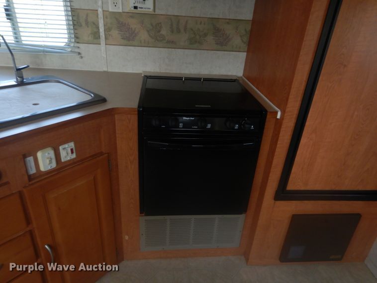 image for item JI9459 2006 Thor Vortex  M-365WTB toy hauler camper