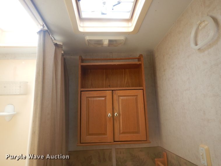 image for item JI9459 2006 Thor Vortex  M-365WTB toy hauler camper