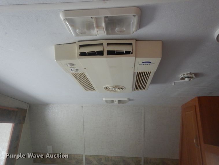 image for item JI9459 2006 Thor Vortex  M-365WTB toy hauler camper