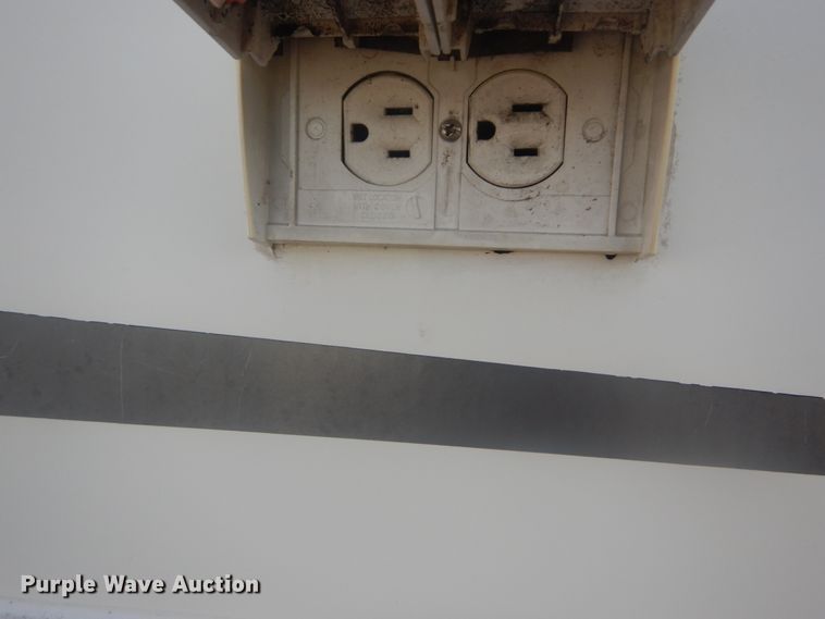 image for item JI9459 2006 Thor Vortex  M-365WTB toy hauler camper