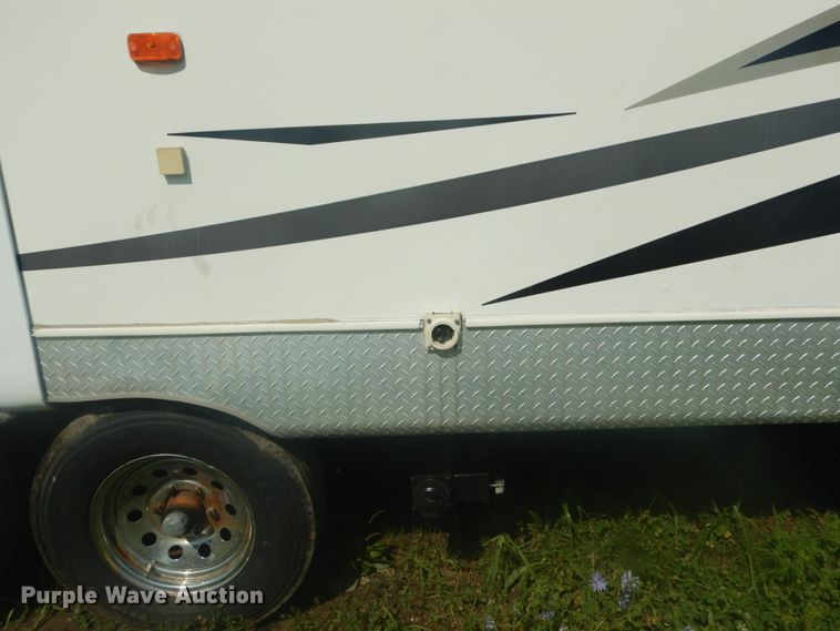 image for item JI9459 2006 Thor Vortex  M-365WTB toy hauler camper