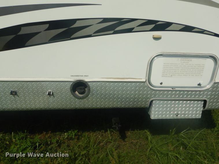 image for item JI9459 2006 Thor Vortex  M-365WTB toy hauler camper