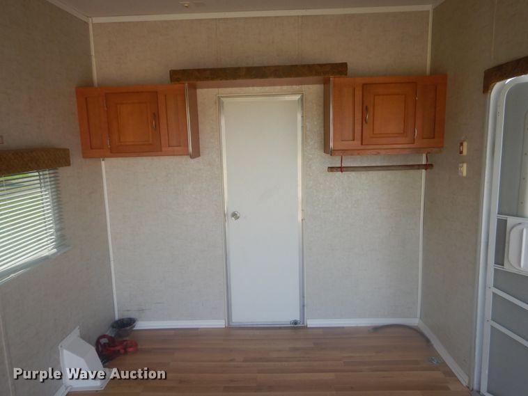 image for item JI9459 2006 Thor Vortex  M-365WTB toy hauler camper