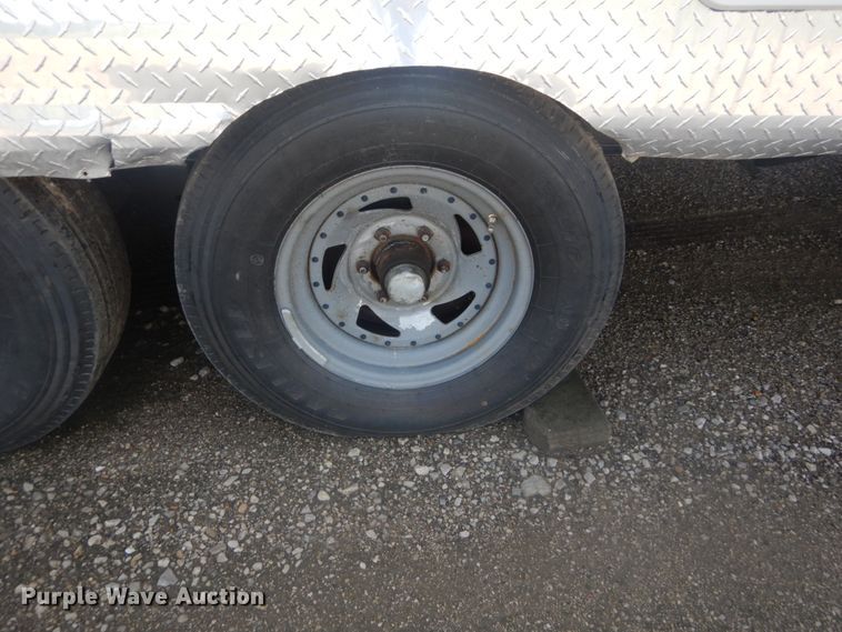 image for item JI9459 2006 Thor Vortex  M-365WTB toy hauler camper