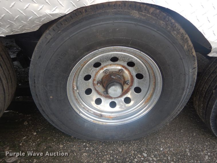 image for item JI9459 2006 Thor Vortex  M-365WTB toy hauler camper