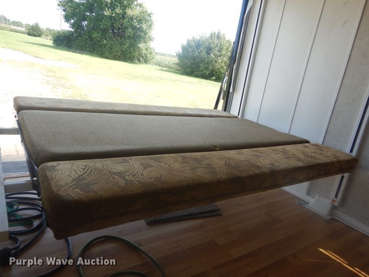 image for item JI9459 2006 Thor Vortex  M-365WTB toy hauler camper