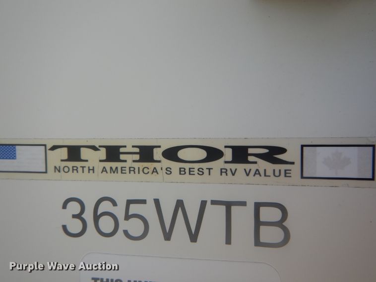 image for item JI9459 2006 Thor Vortex  M-365WTB toy hauler camper