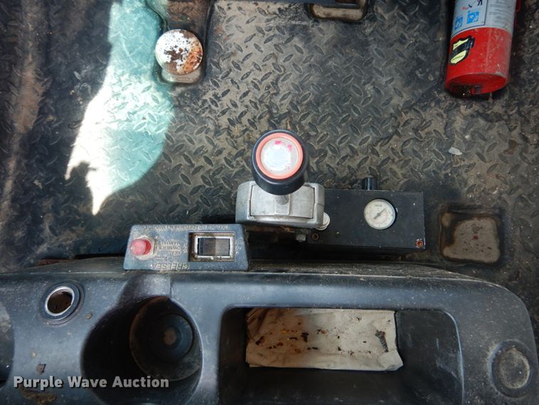 image for item JI9517 2004 Chevrolet C8500  dump flatbed truck