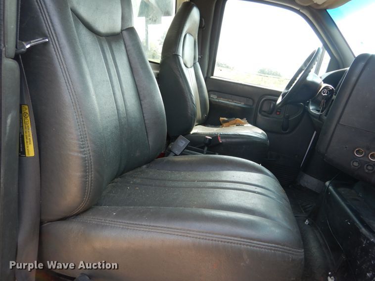 image for item JI9517 2004 Chevrolet C8500  dump flatbed truck