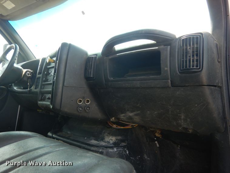 image for item JI9517 2004 Chevrolet C8500  dump flatbed truck