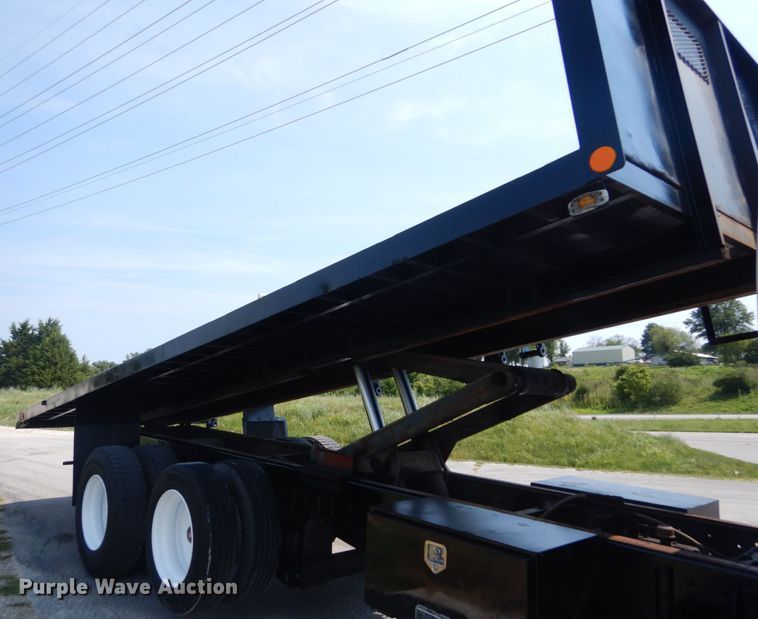 image for item JI9517 2004 Chevrolet C8500  dump flatbed truck