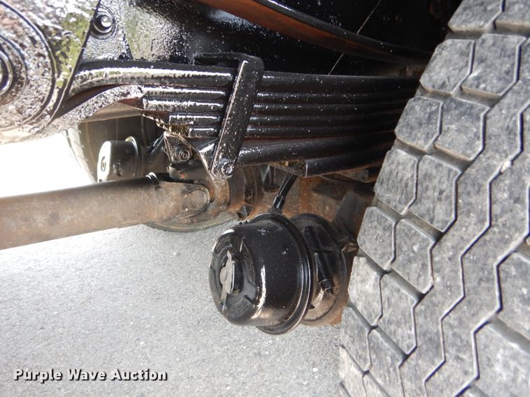 image for item JI9517 2004 Chevrolet C8500  dump flatbed truck