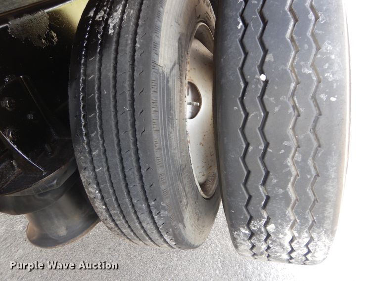 image for item JI9517 2004 Chevrolet C8500  dump flatbed truck