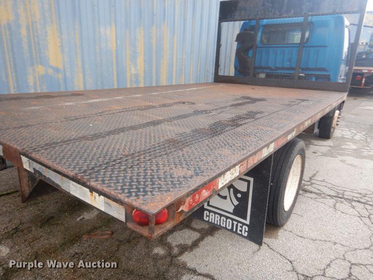 image for item JI9621 2006 Ford LCF  flatbed truck