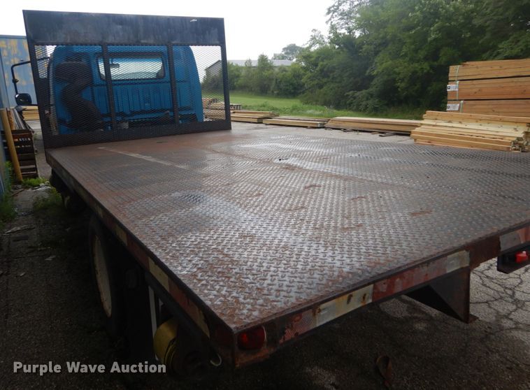 image for item JI9621 2006 Ford LCF  flatbed truck