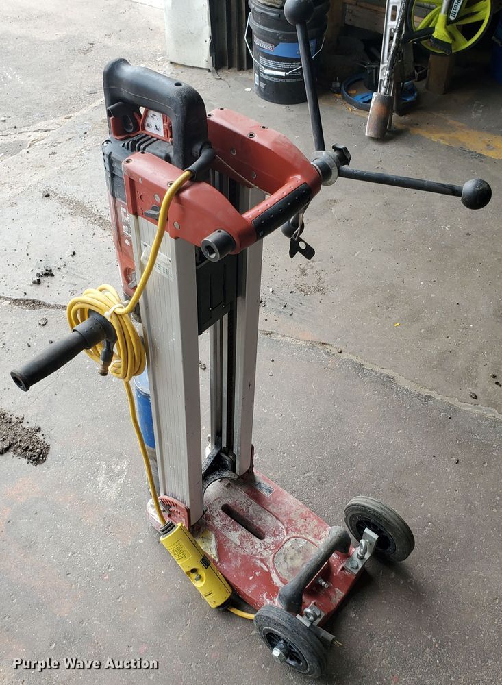 image for item JM9530 Hilti DD130  core drill