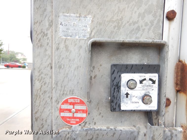 image for item KC9261 2014 Waltco WDV45  heavy duty semi lift